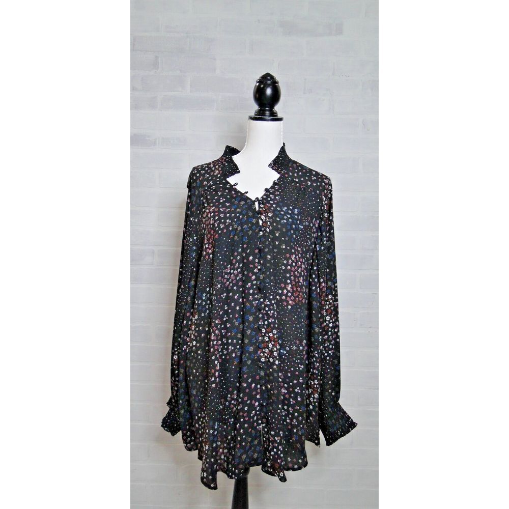 Torrid Georgette Button Front Smocked Collar Black Floral Blouse Size 6 NWT